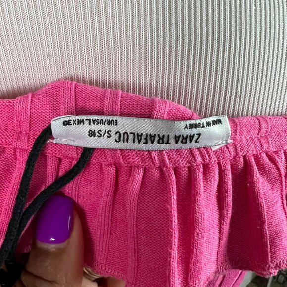 🟣🟣🟣 ZARA TRAFALUC Women's Small Pink Ribbed Ruffle Off The Shoulder Shirt - Picture 5 of 8